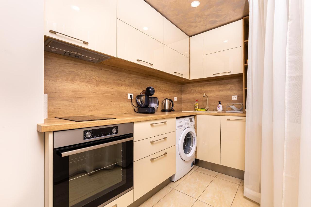 Sunny 1Bd Apartment In Old Town By Flat Mаnager Plovdiv Eksteriør billede